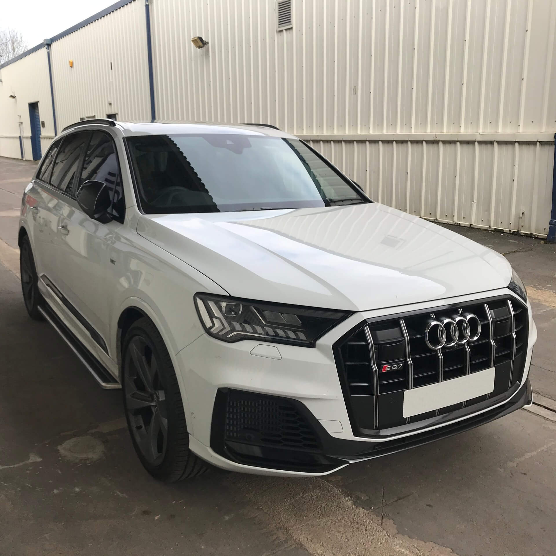 Direct4x4 Side Steps and Bars OE Style Side Steps Running Boards for Audi Q7 2016-2019