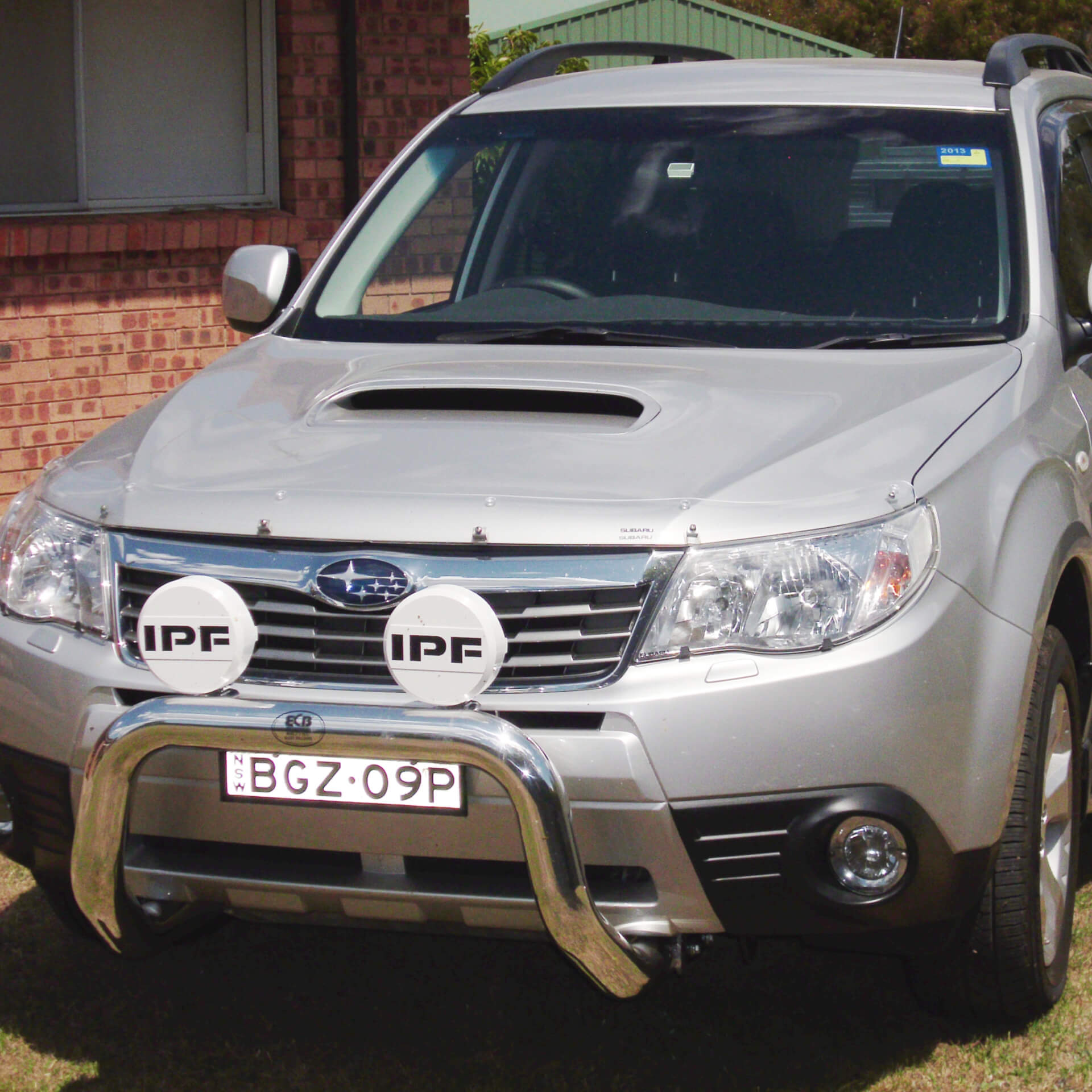 Direct4x4 accessories for Subaru Forester vehicles with a photo of the front of a Subaru Forester on a driveway