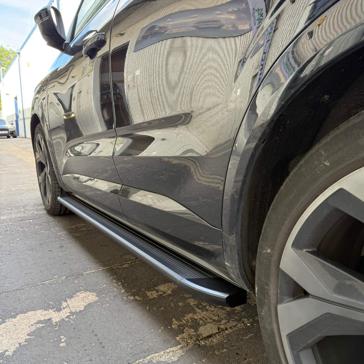 Direct4x4 Side Steps and Bars Orca Side Steps Running Boards for the Renault Austral 2023+