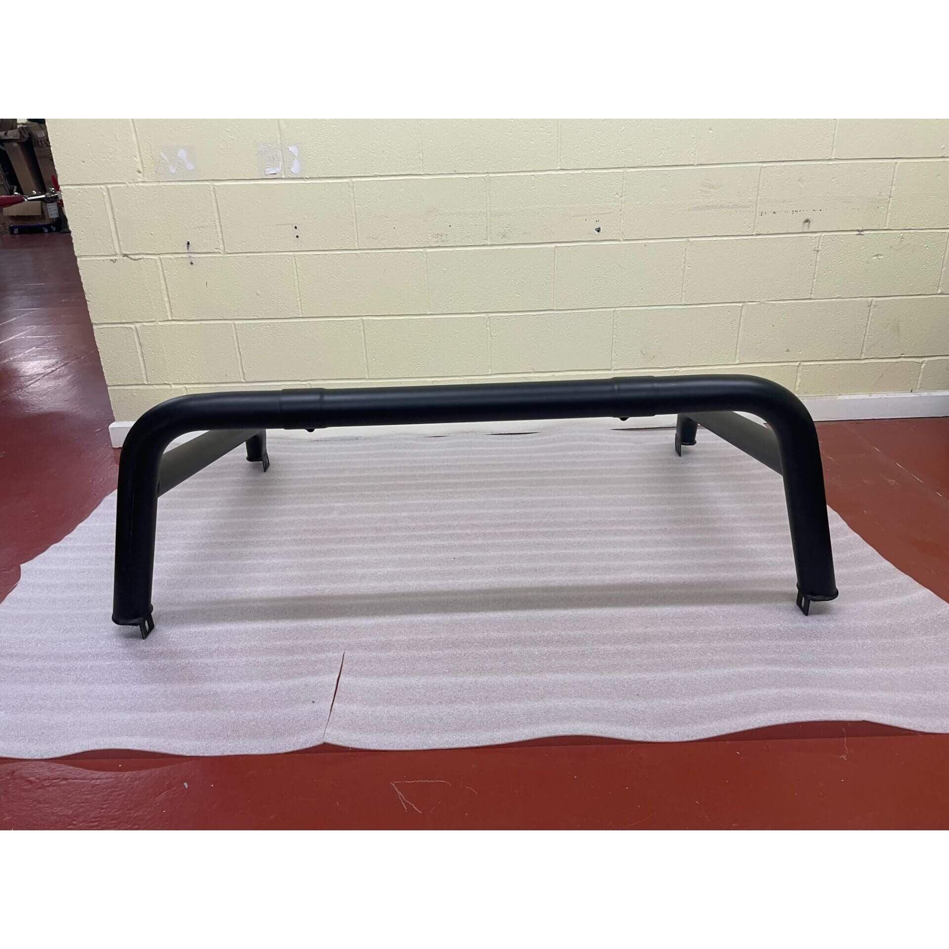 Direct4x4 Pickup Truck Roll Sports Bar [CLEARANCE] Single Loop Black Powder Coated Roll Sports Bar for Mitsubishi L200 2005-2010