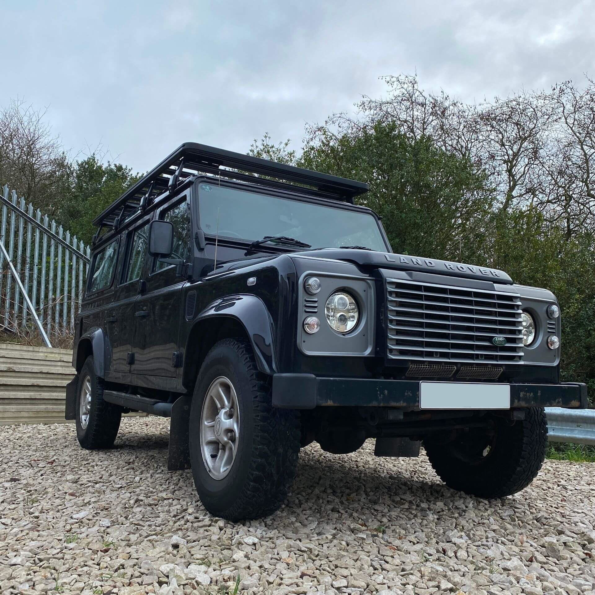 Direct4x4 Roof Racks AluMod Low Profile 270cm x 147cm Roof Rack for the Land Rover Defender 110 83-16