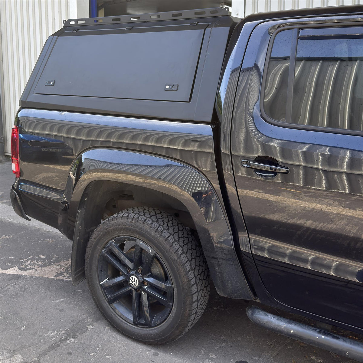 Direct4x4 Pickup Truck Hardtop Canopies Aluminium Expedition Load Bed Canopy for the Mitsubishi L200 2016+ Double Cab
