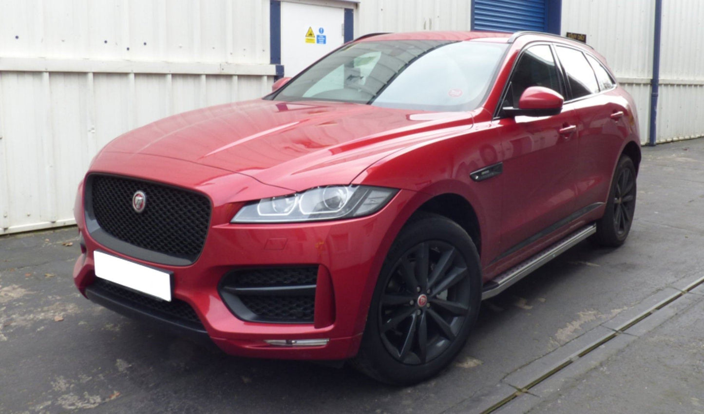 Direct4x4 Side Steps and Bars Freedom Side Steps Running Boards for Jaguar F-PACE 2016+