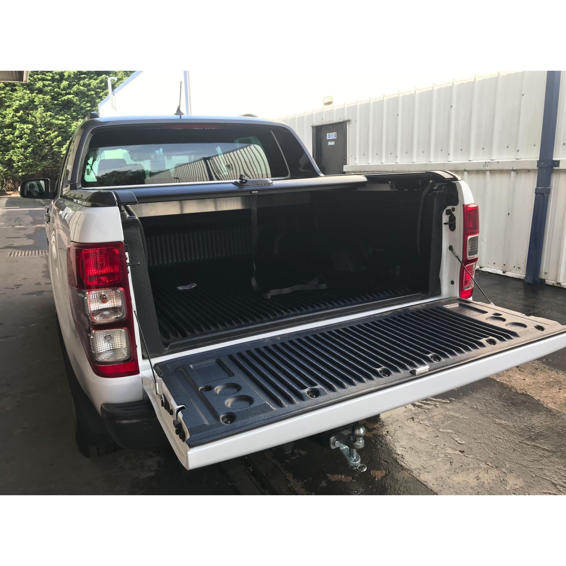 Direct4x4 Side Steps and Bars Roll & Lock Style Pickup Tonneau Cover for the Ford Ranger 2012+ (inc. Wildtrak)
