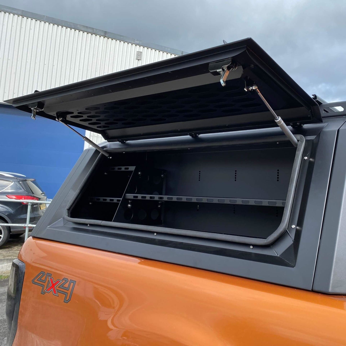 Direct4x4 Pickup Truck Hardtop Canopies Aluminium Pickup Load Bed Canopy Shelf Insert for Ford Ranger T6/T7/T8 2012-2021