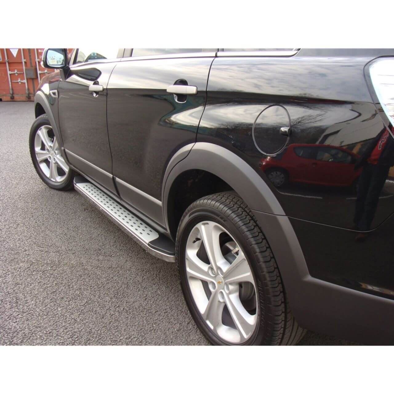 Direct4x4 Side Steps and Bars Freedom Side Steps Running Boards for Chevrolet Captiva 2006-2018