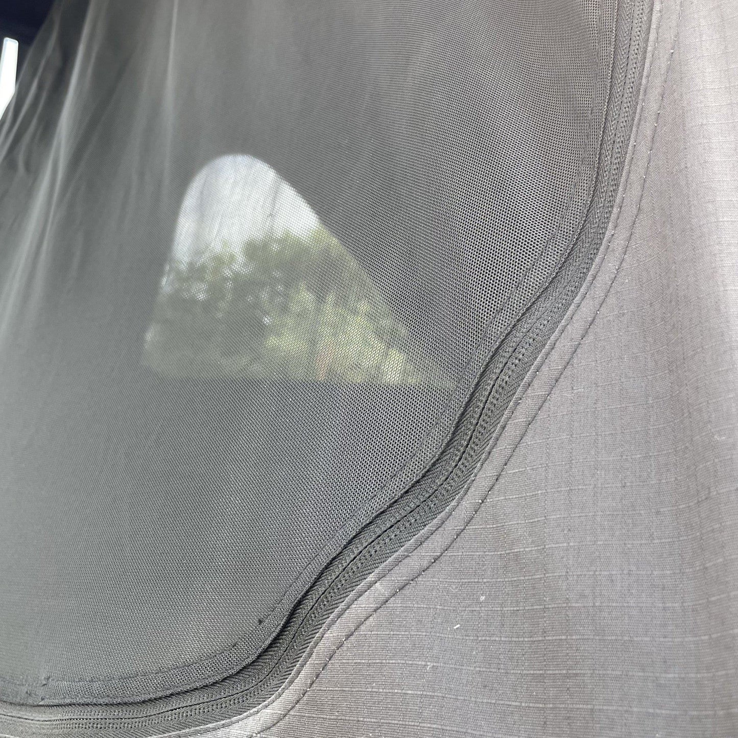 [CLEARANCE] All Black 2 Person Expedition Aluminium Clamshell Roof Top Tent