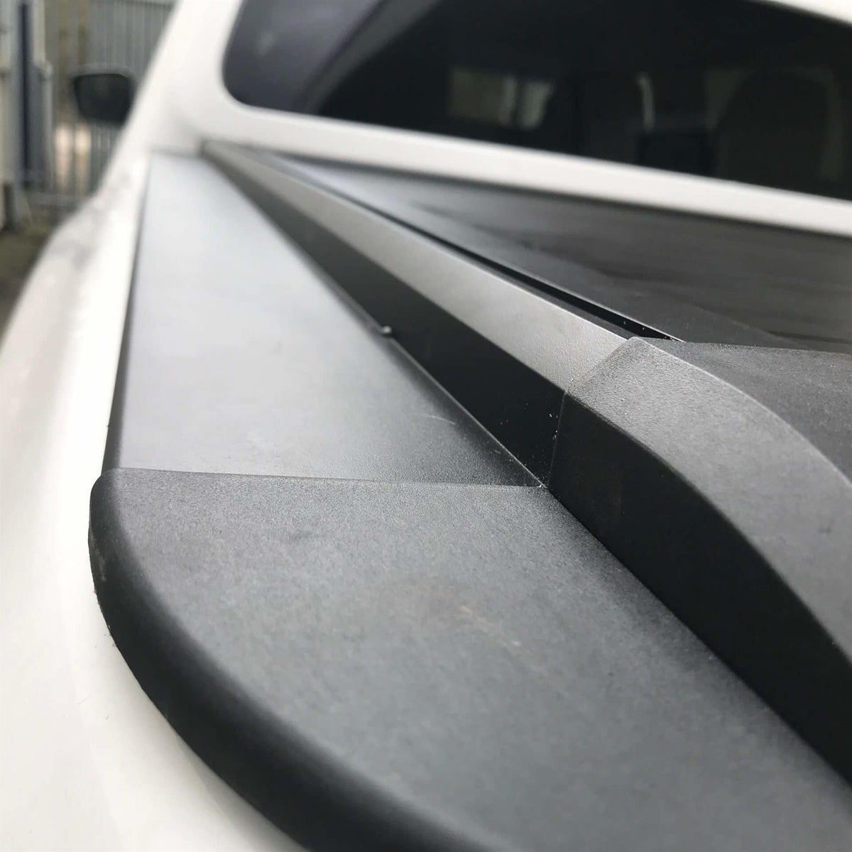 Roll & Lock Style Load Bed Tonneau Cover Compatible with  Ford Ranger 2022 MK4 T9 (P703) DC