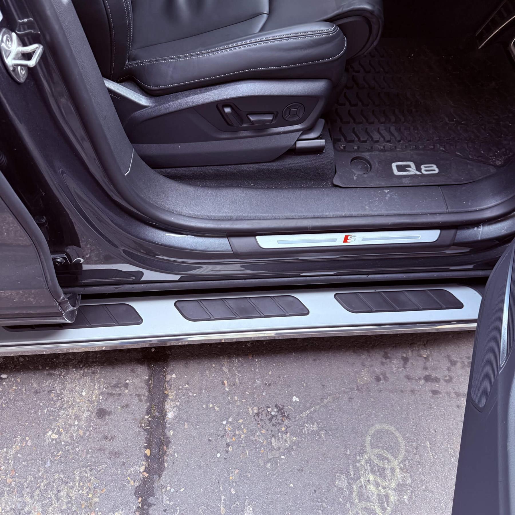 Direct4x4 Side Steps and Bars Suburban Side Steps Running Boards for the Audi Q8 2022+