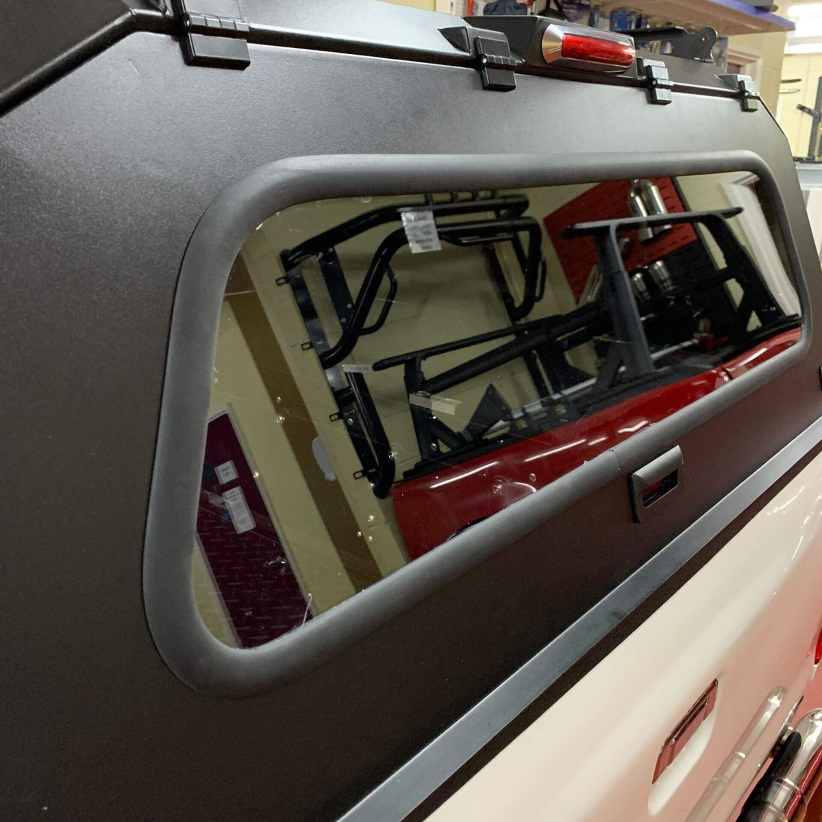 Direct4x4 Pickup Truck Hardtop Canopies Aluminium Expedition Load Bed Canopy for the Toyota Hilux 2016+ Double Cab