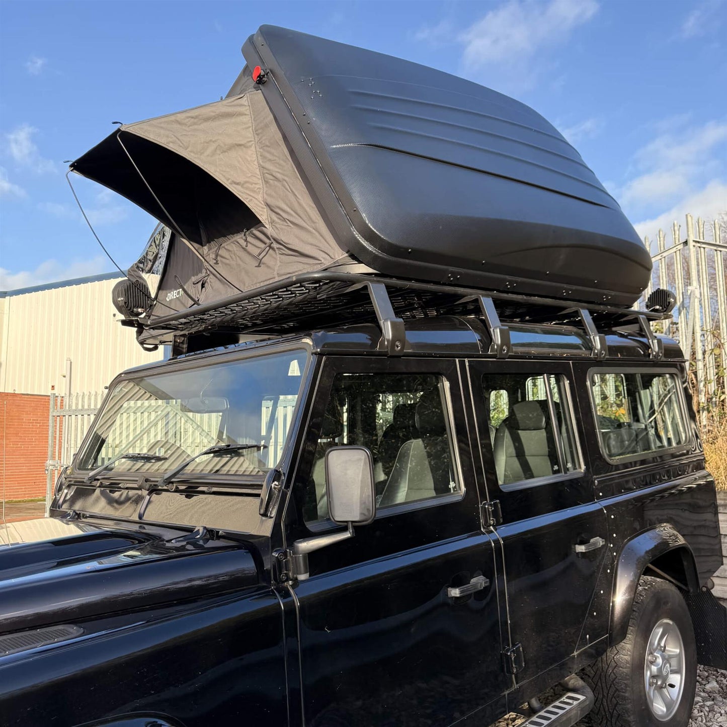 Direct4x4 Roof Top Tents TrailTop Granite Grey 3 or 4-Person Hard Shell Expedition Roof Top Camping Tent