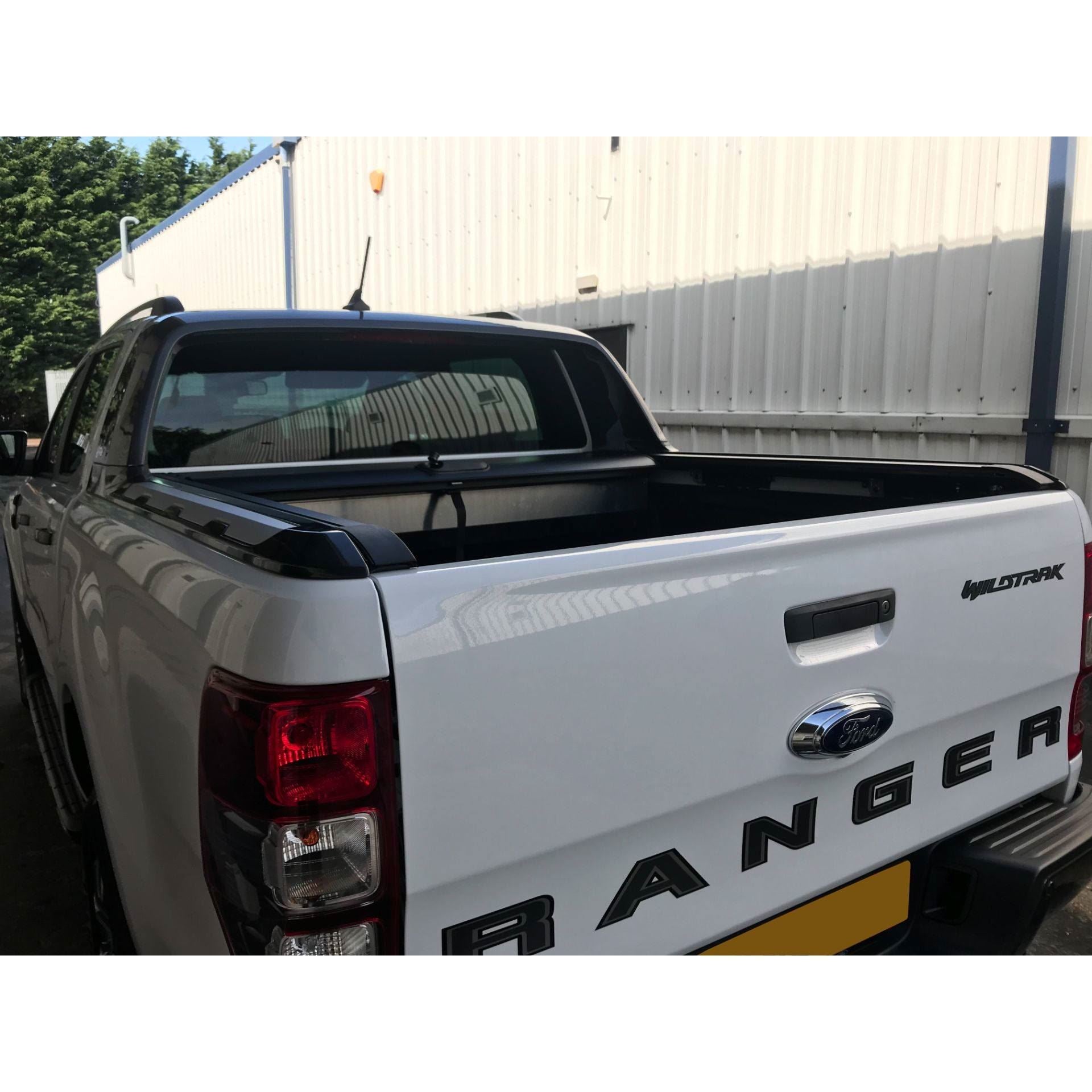 Direct4x4 Side Steps and Bars Roll & Lock Style Pickup Tonneau Cover for the Ford Ranger 2012+ (inc. Wildtrak)
