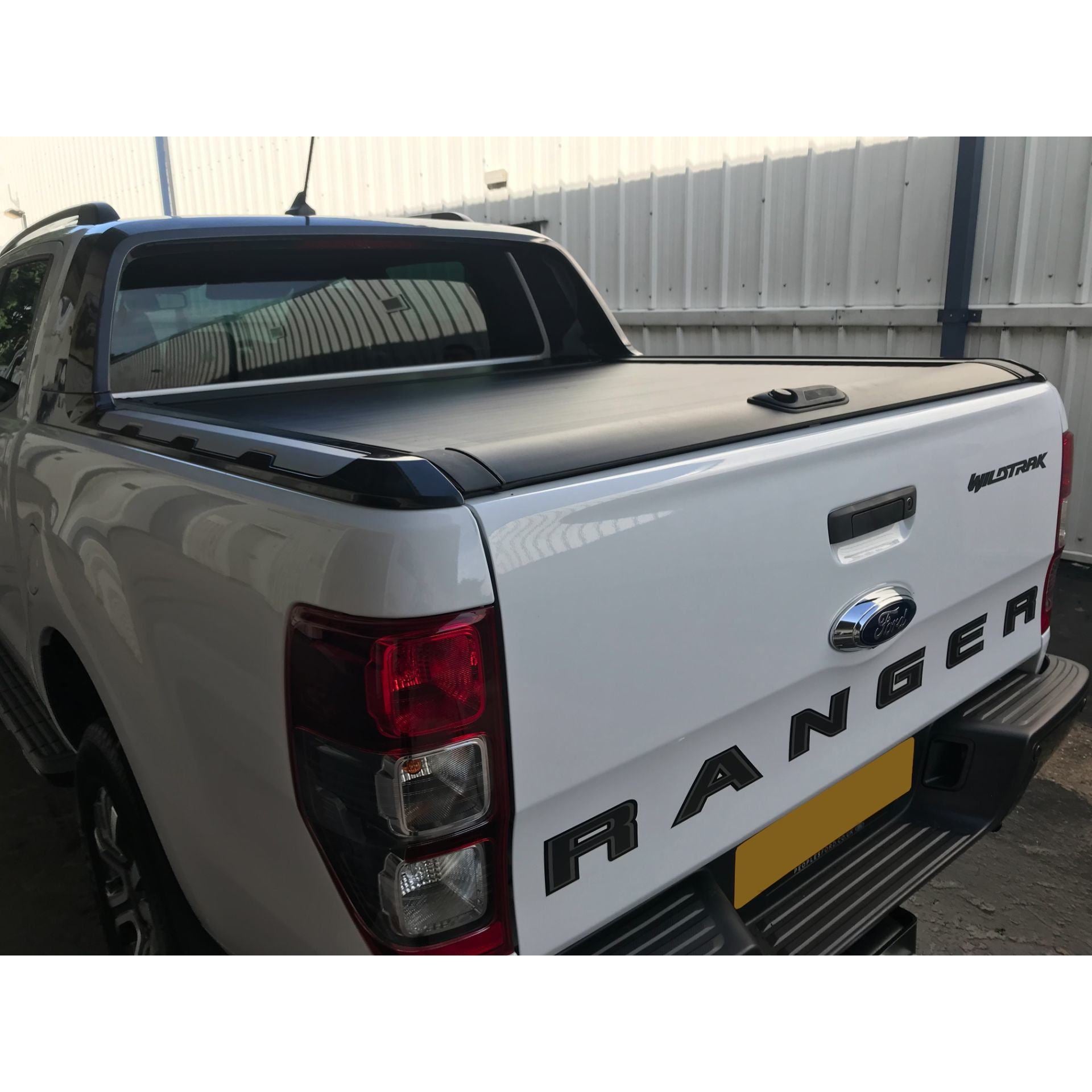 Direct4x4 Side Steps and Bars Roll & Lock Style Pickup Tonneau Cover for the Ford Ranger 2012+ (inc. Wildtrak)