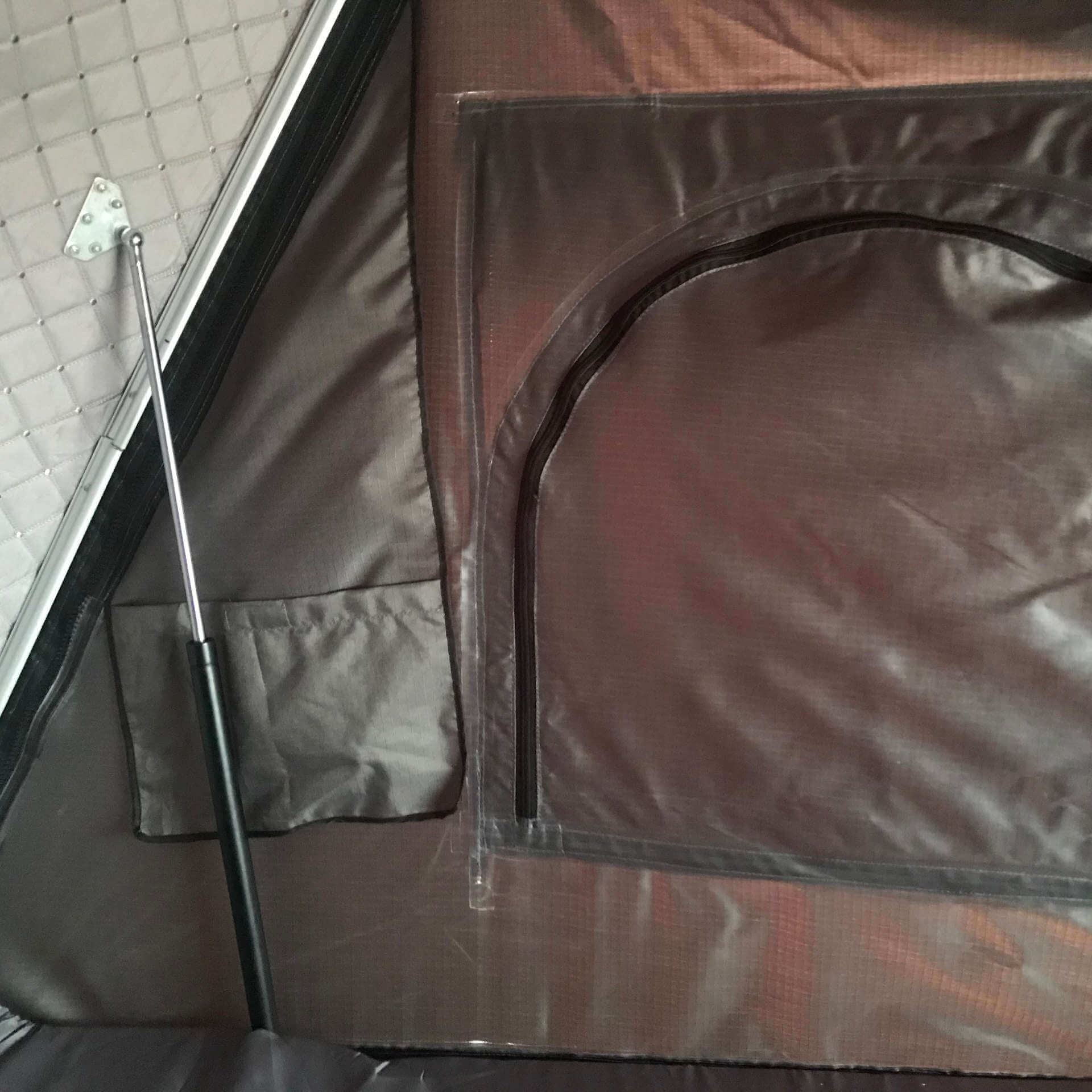 Direct4x4 Roof Top Tents [CLEARANCE] Granite Grey RoofTrekk 3-Person Hard Shell Roof Top Tent