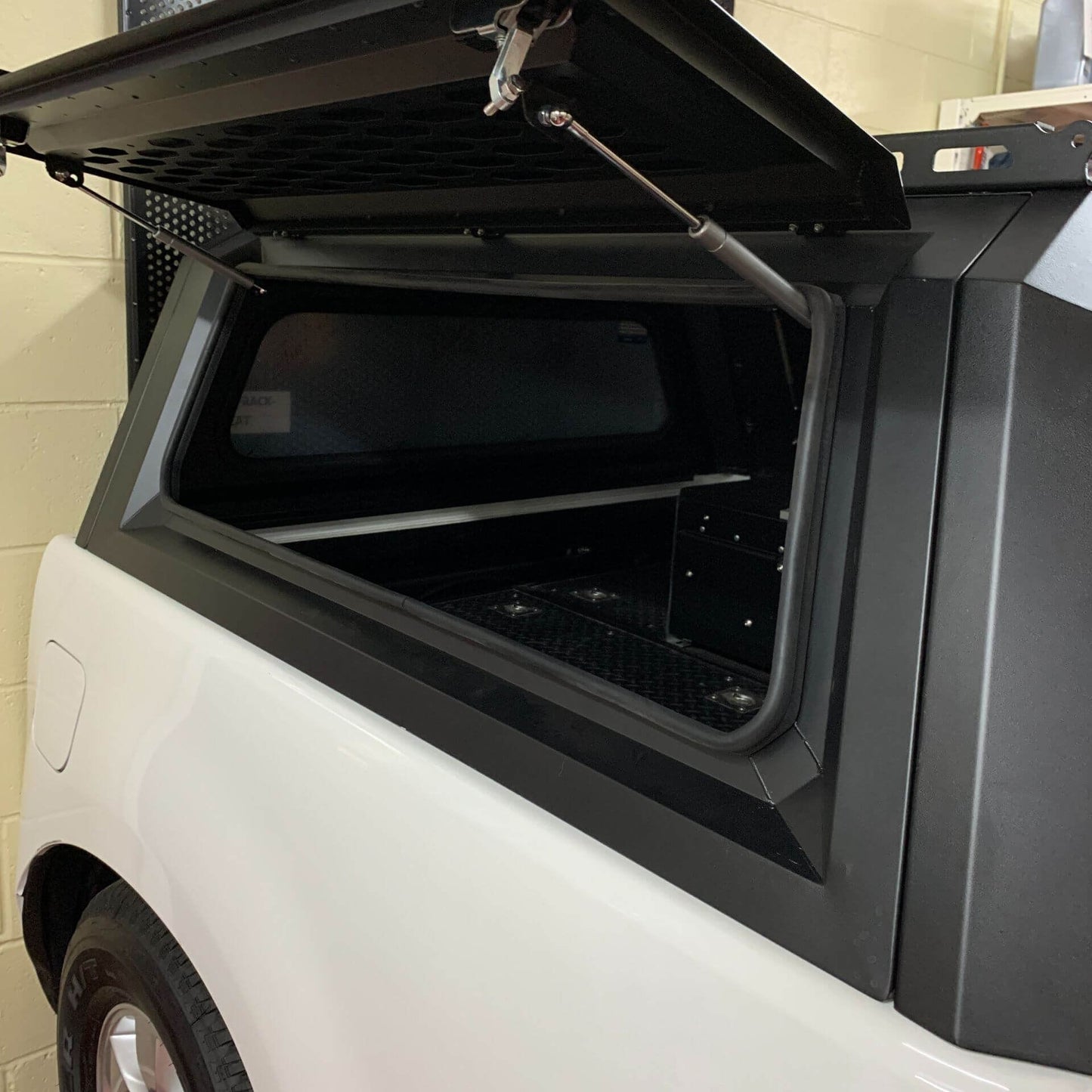 Aluminium Expedition Load Bed Canopy for the VW Amarok 2011-2021