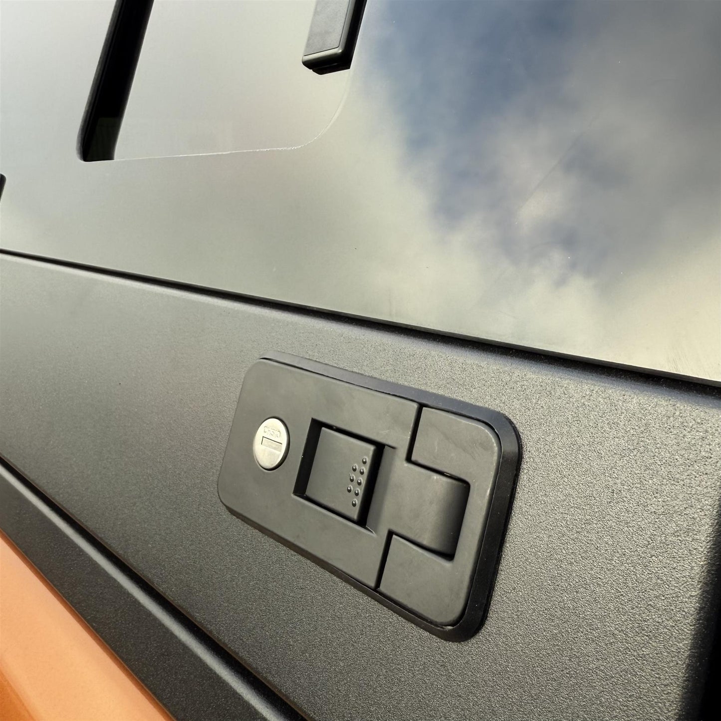 Direct4x4 Pickup Truck Hardtop Canopies Aluminium Slide Window Load Bed Canopy for the Ford Ranger 2012-2022 Double Cab