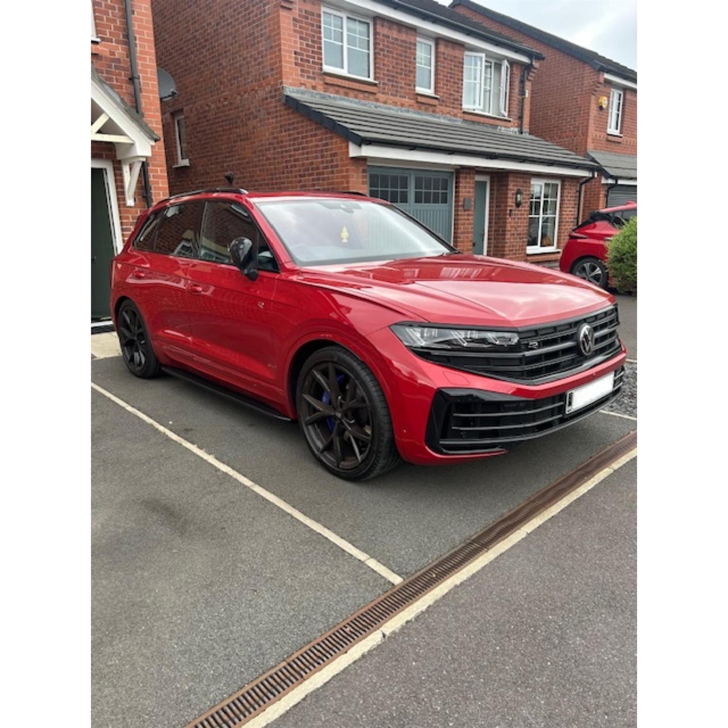 Direct4x4 Side Steps and Bars Orca Side Steps Running Boards for Volkswagen Touareg 2022+