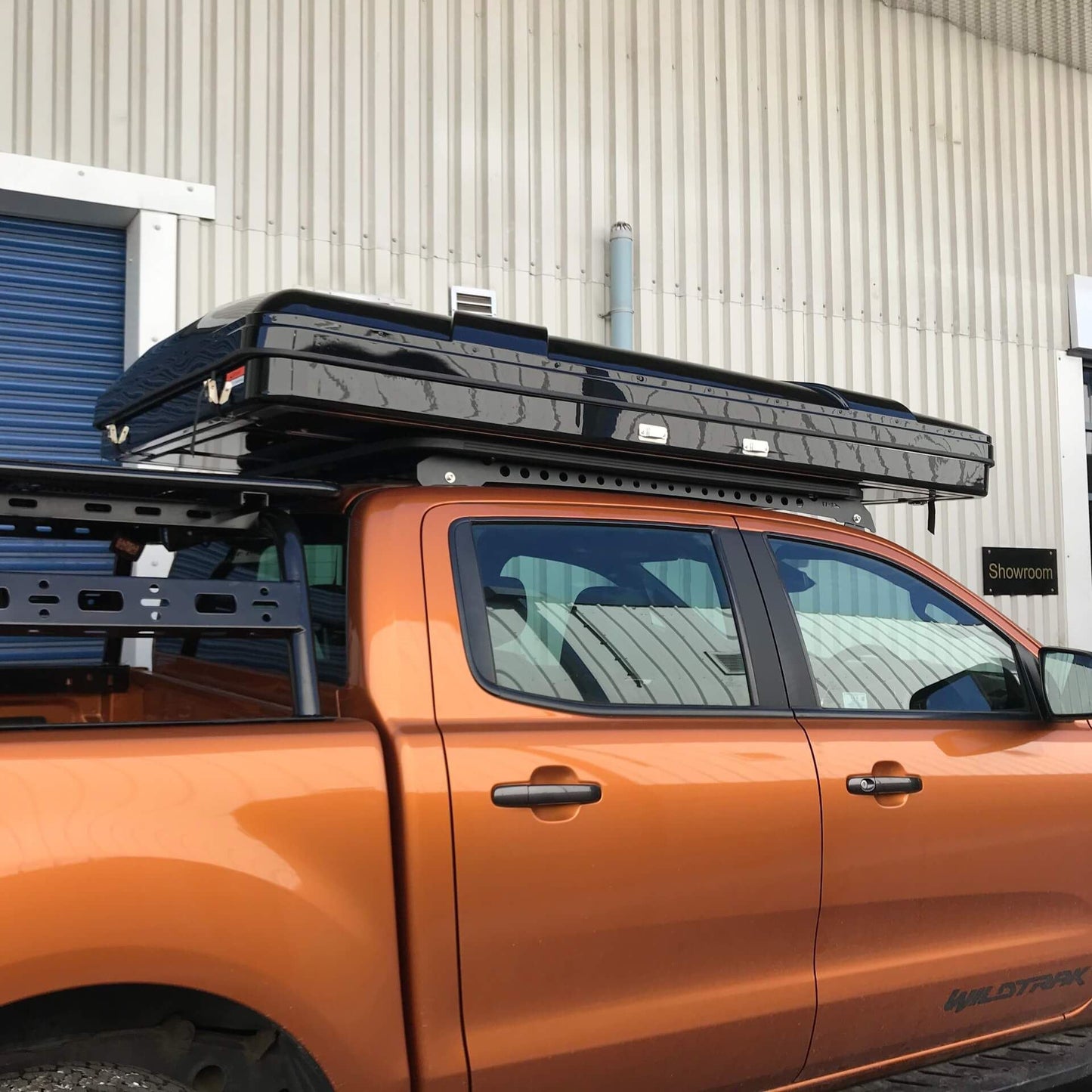 Direct4x4 Roof Top Tents [CLEARANCE] Black Overland Expedition Hard Shell Pop-up 2-Person Roof Top Camping Tent