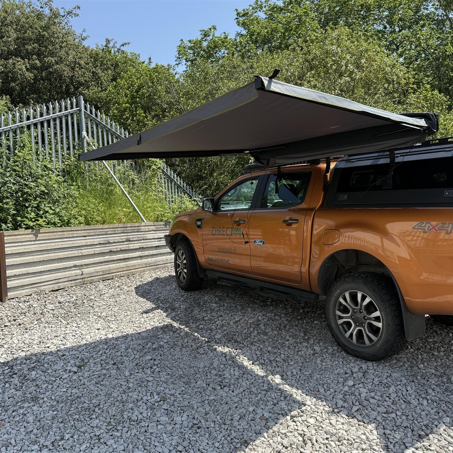 Expedition Automatic Freestanding Pull-out Vehicle Side Awning with Walls