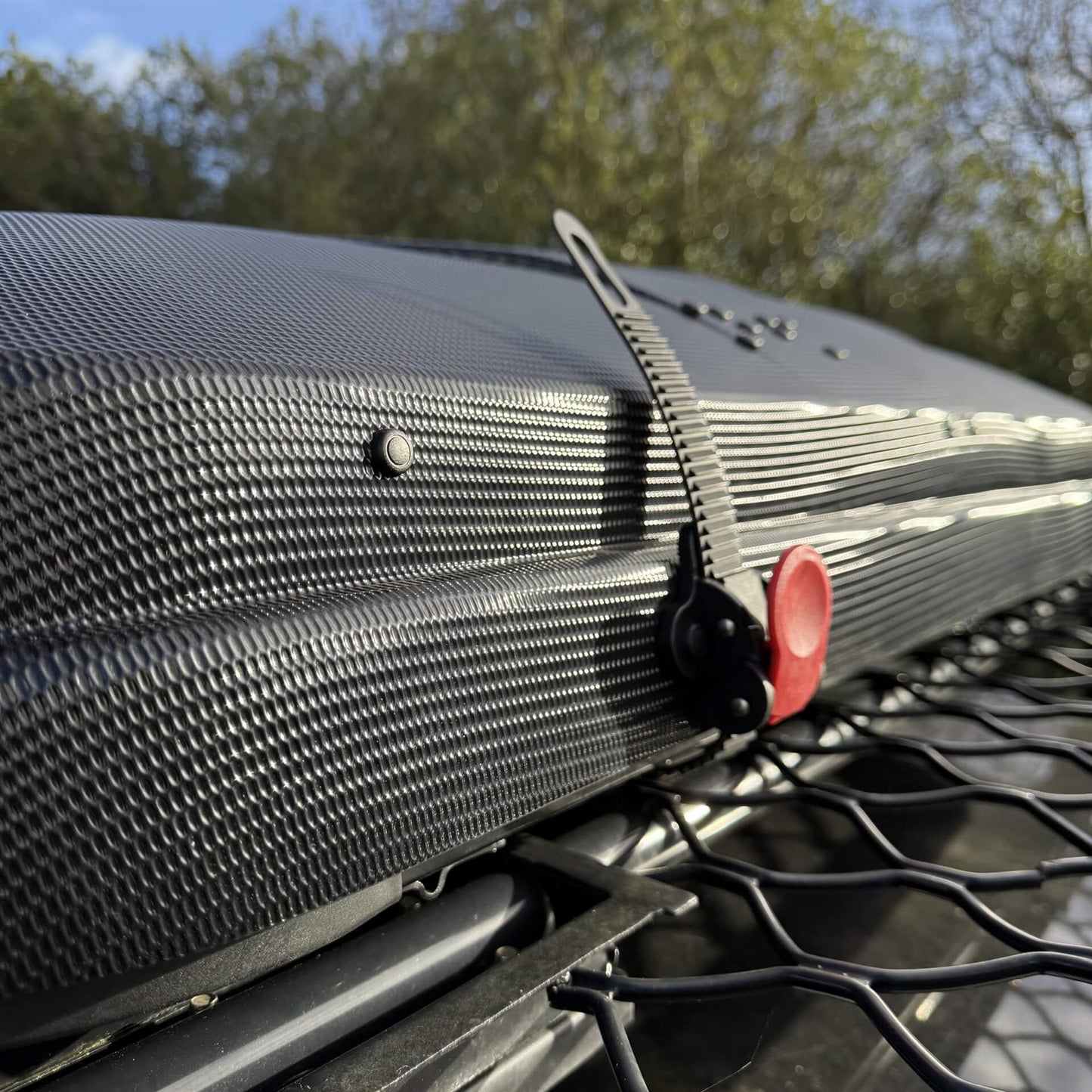 Direct4x4 Roof Top Tents TrailTop Granite Grey 3 or 4-Person Hard Shell Expedition Roof Top Camping Tent