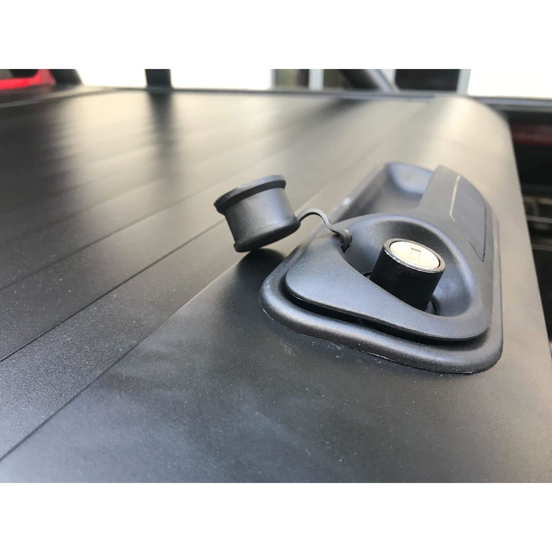 Direct4x4 Pickup Truck Tonneau Covers [CLEARANCE] Roll & Lock Style Load Bed Tonneau Cover for Ford Ranger 2012-2022 MK3 T6 (P375) DC