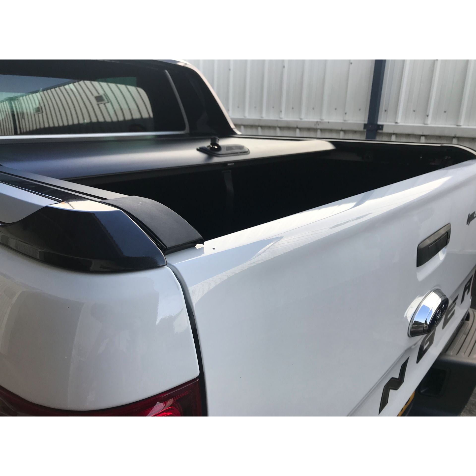 Direct4x4 Side Steps and Bars Roll & Lock Style Pickup Tonneau Cover for the Ford Ranger 2012+ (inc. Wildtrak)