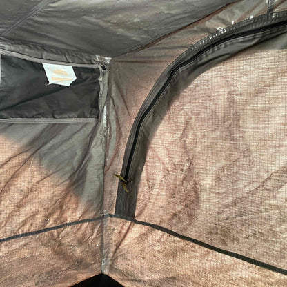 Direct4x4 Roof Top Tents [CLEARANCE] Granite Grey Pathseeker 2-Person Auto Solar Hard Shell Roof Top Camping Tent