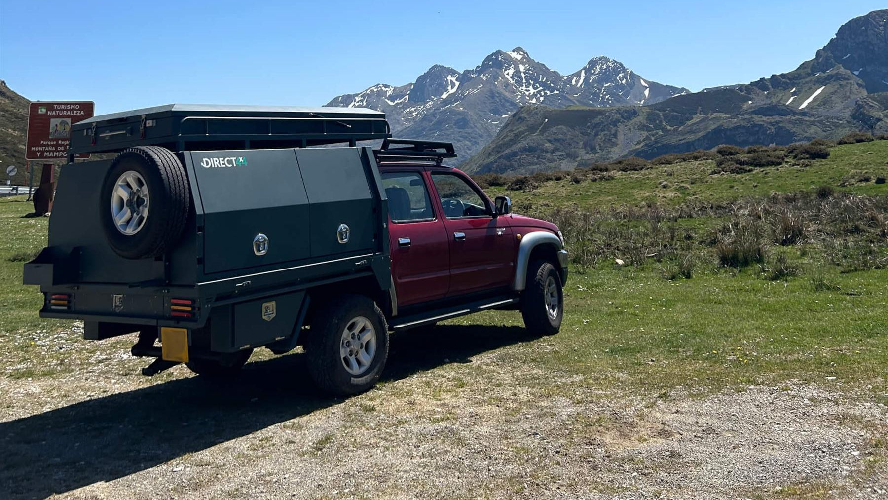 Direct4x4 Pickup Truck Hardtop Canopies Expedition Pickup 2-Person Camping Pod for use with the Direct4x4 UTE Flatbed