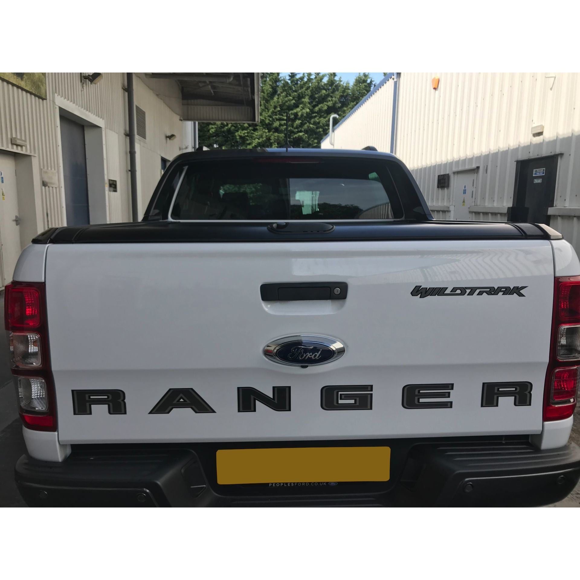 Direct4x4 Side Steps and Bars Roll & Lock Style Pickup Tonneau Cover for the Ford Ranger 2012+ (inc. Wildtrak)
