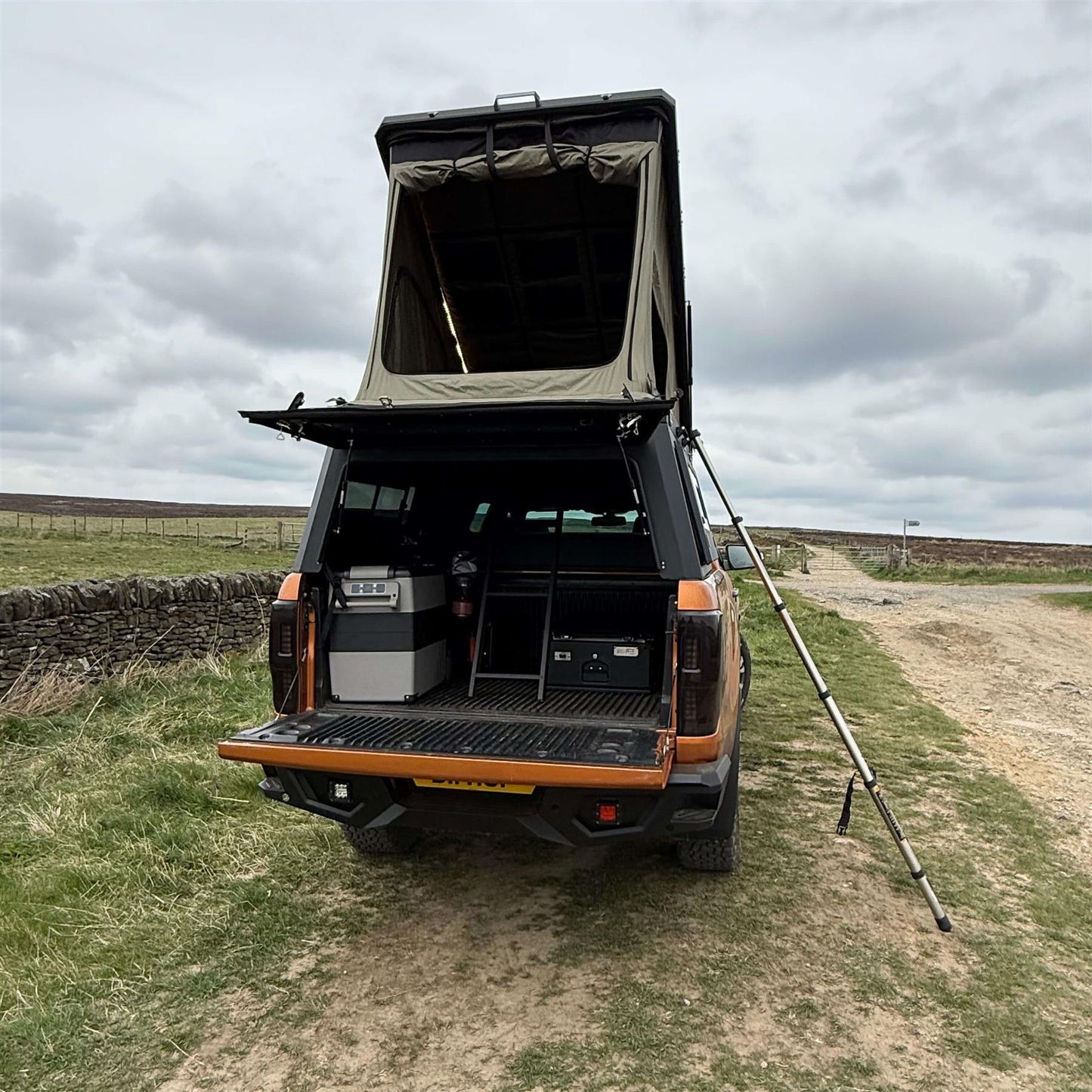 [CLEARANCE] Overland Aluminium Canopy with Clamshell Roof Tent for the Ford Ranger 2012-2022