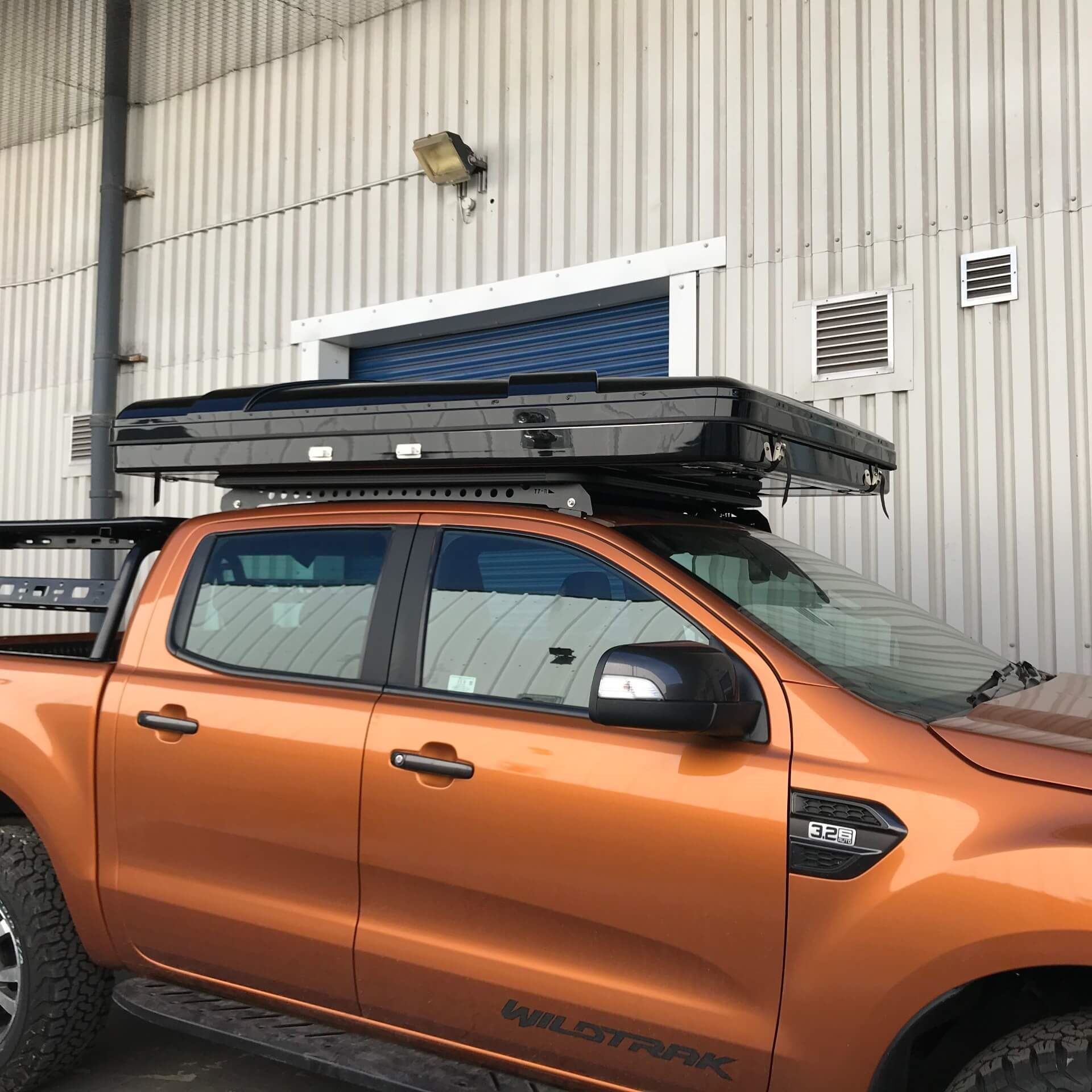 Direct4x4 Roof Top Tents [CLEARANCE] Black Overland Expedition Hard Shell Pop-up 2-Person Roof Top Camping Tent