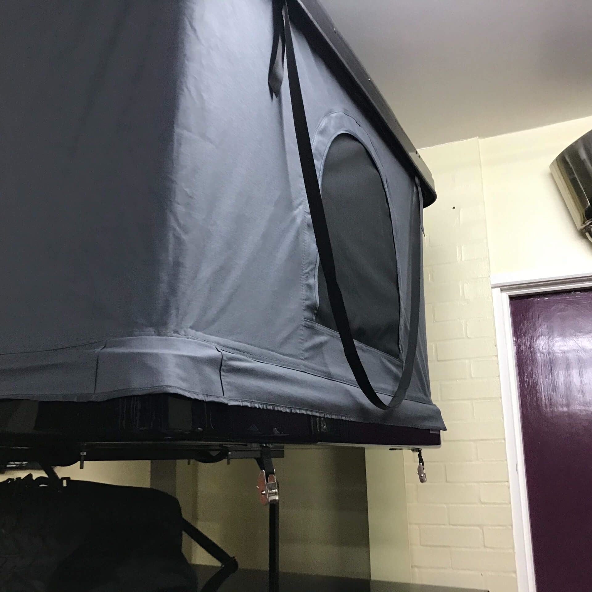 Direct4x4 Roof Top Tents [CLEARANCE] Black Overland Expedition Hard Shell Pop-up 2-Person Roof Top Camping Tent