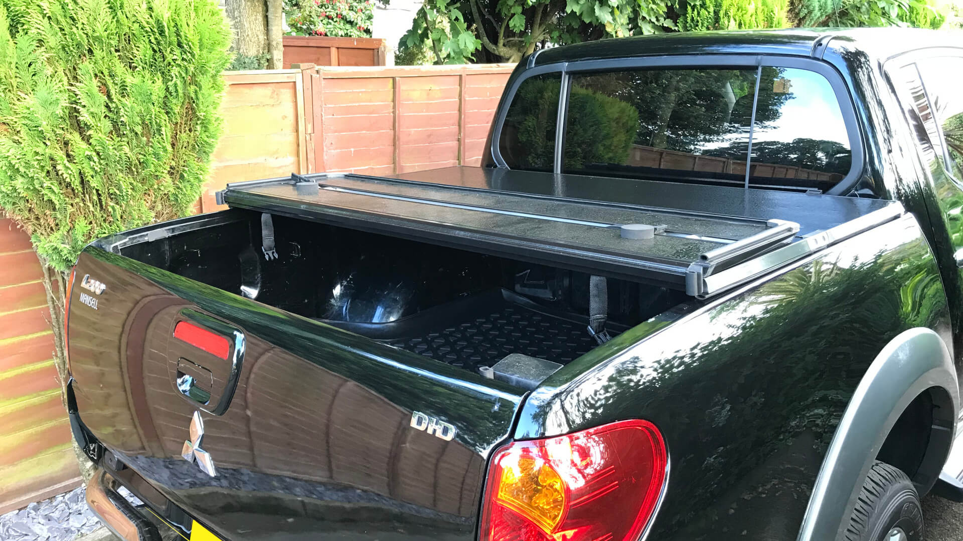 Direct4x4 load bed tonneau covers for many popular pickup trucks.