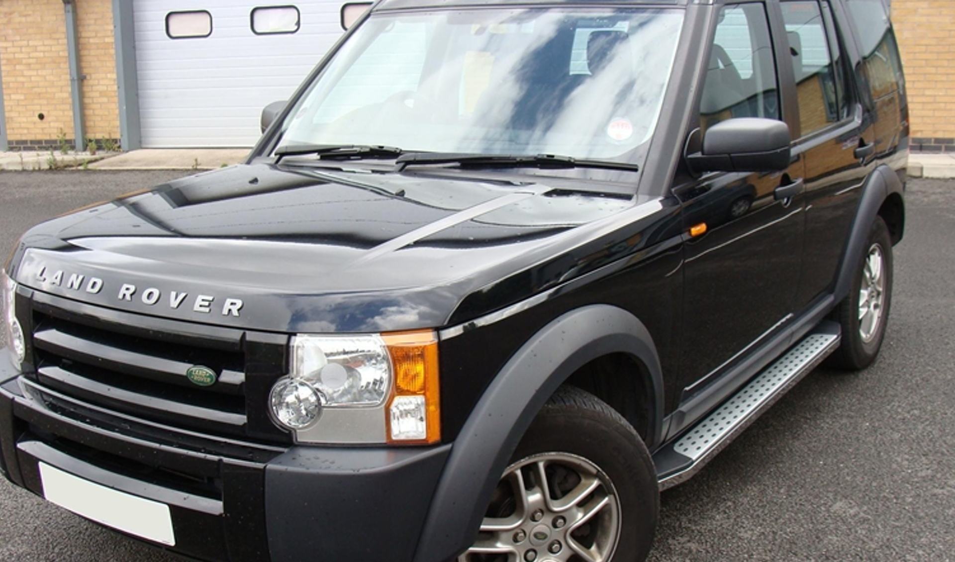 Freedom Side Steps Running Boards for Land Rover Discovery 3 and 4 -  - sold by Direct4x4