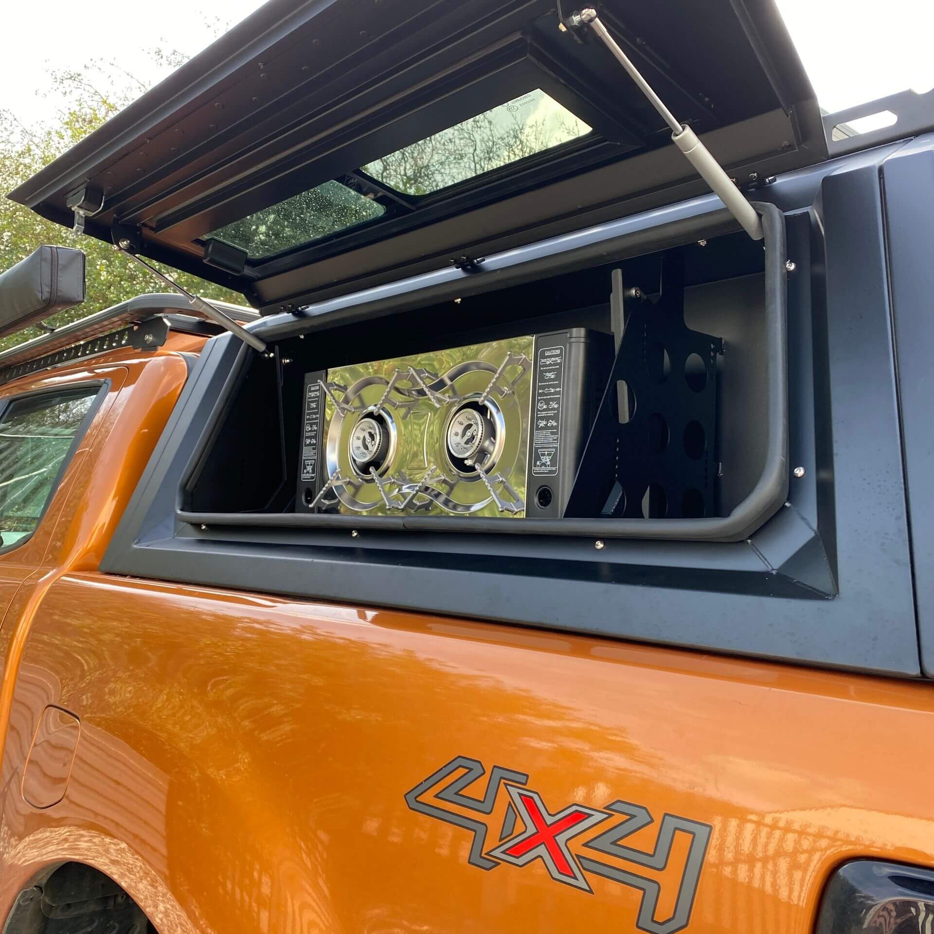 Direct4x4 Pickup Truck Hardtop Canopy Parts & Accessories Aluminium Pickup Truck Canopy Drop Down Table + Burner for the Toyota Hilux 2016+