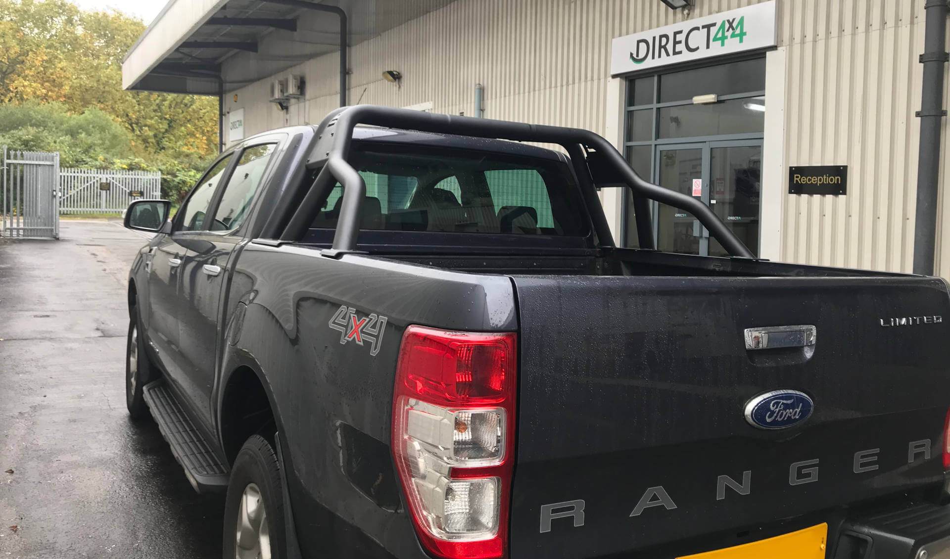 Direct4x4 Pickup Truck Roll Sports Bars [CLEARANCE] Black Short Arm Roll Sports Bar for the Ford Ranger