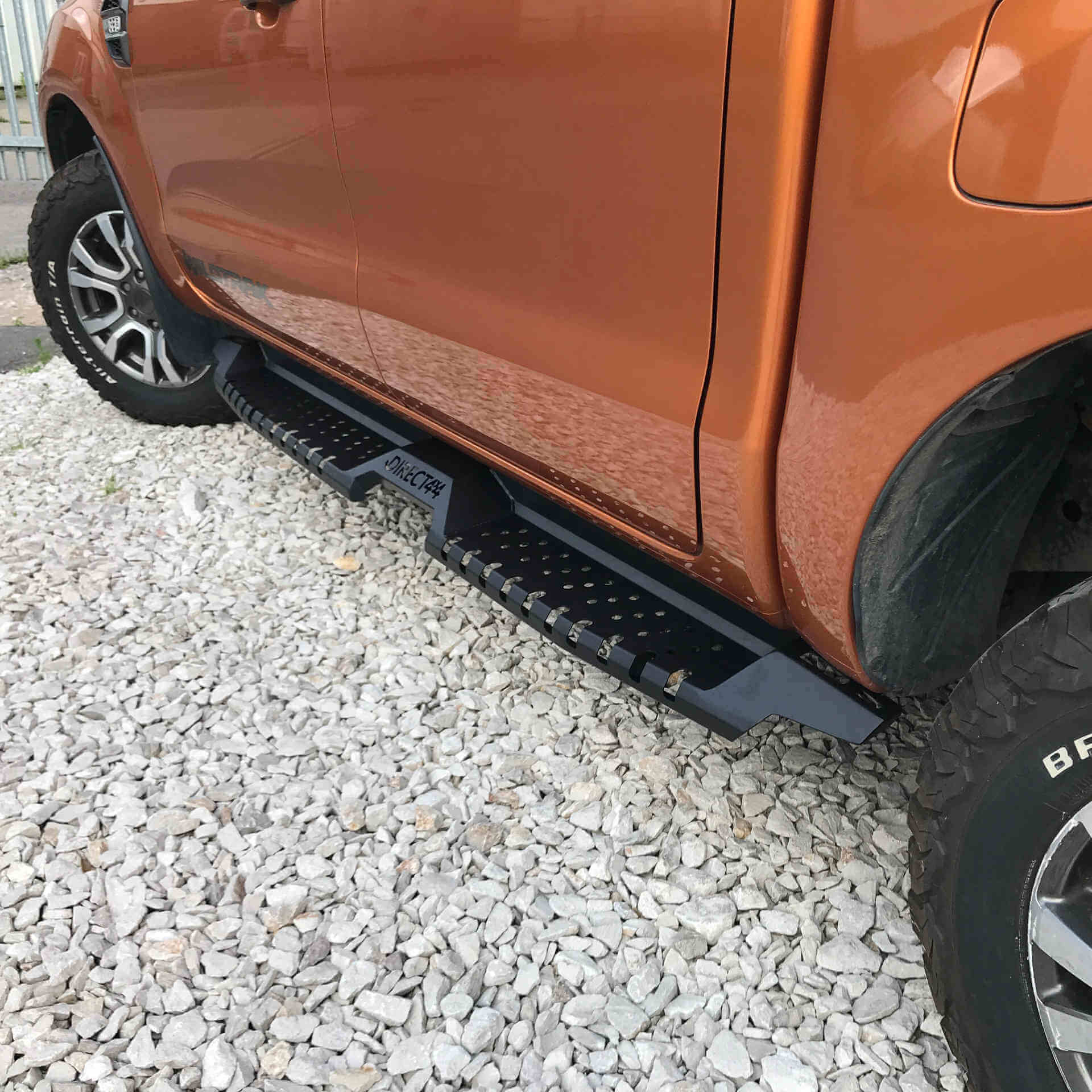 Hammerhead Side Bars and Steps for Ford Ranger 2012+ MK3 T6 (P375) Double Cab -  - sold by Direct4x4