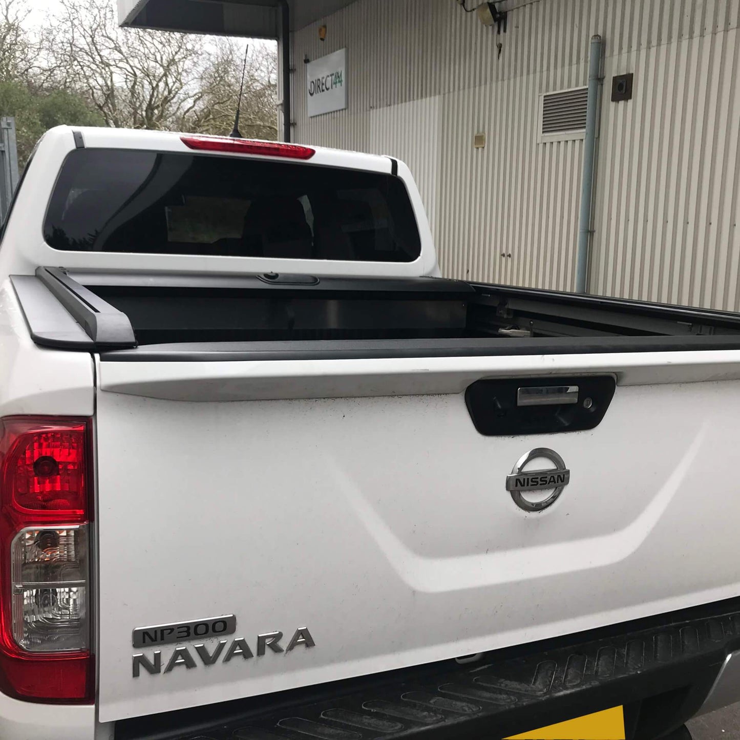 Roll & Lock Style Tonneau Cover for Nissan Navara NP300 15+ [Rollbar Compatible] -  - sold by Direct4x4