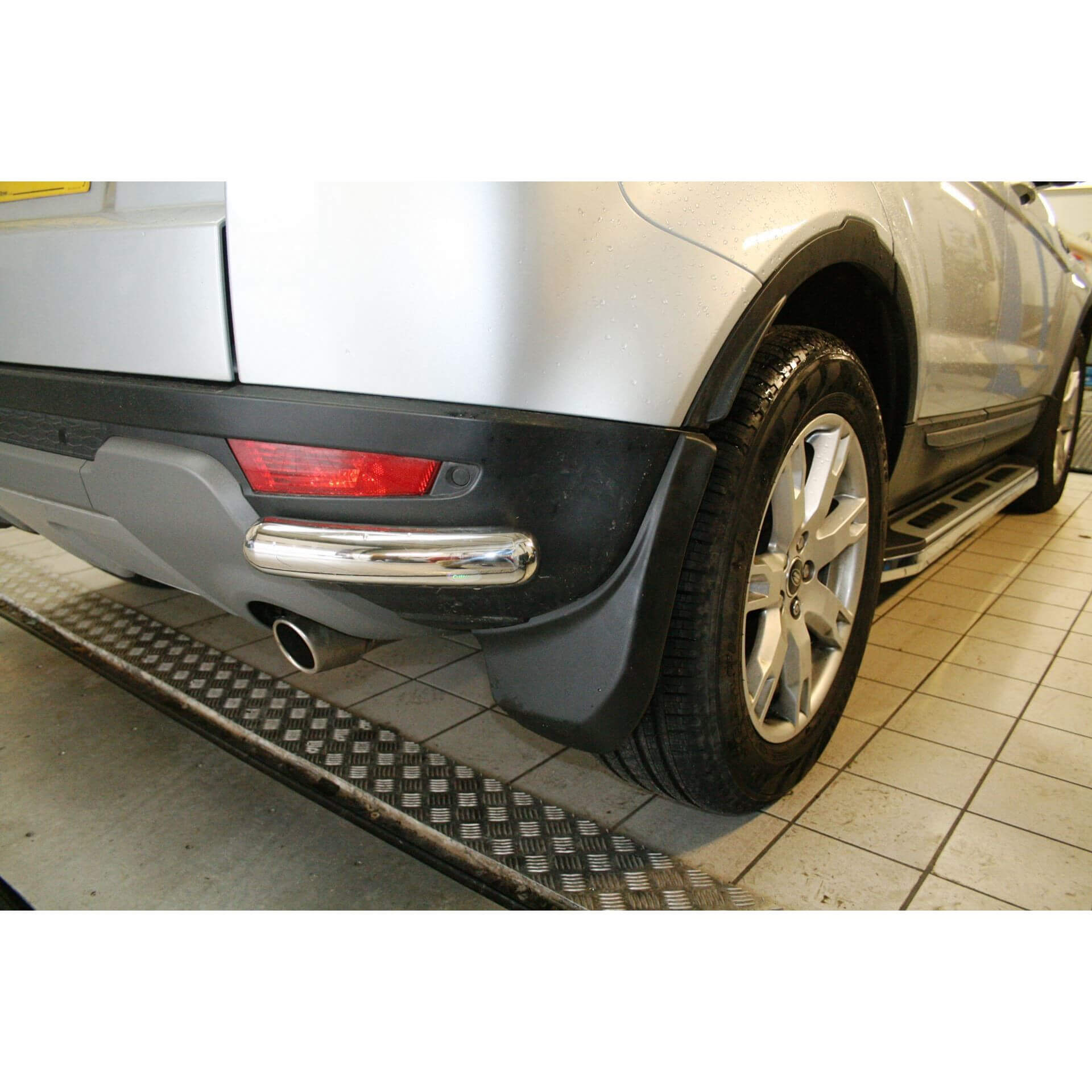 OE Style Mud Flaps Splash Guards for Range Rover Evoque Pure and Prestige 11-18 -  - sold by Direct4x4