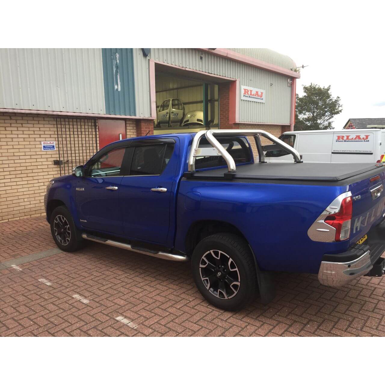 Soft Tri-Fold Tonneau Cover for Toyota Hilux Double Cab 2016+ -  - sold by Direct4x4