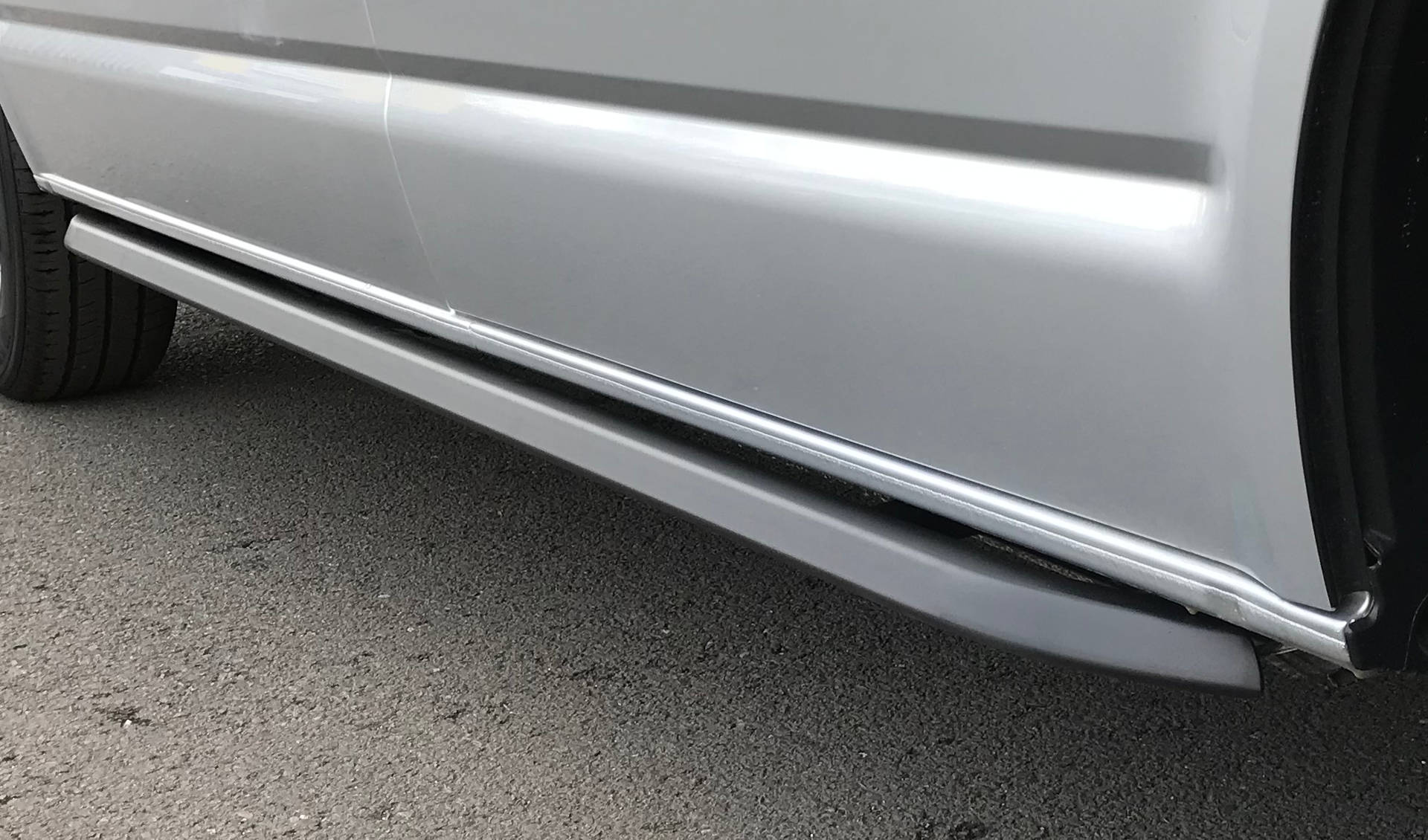 Black Angular OE Style Side Bars for Volkswagen Transporter T5 SWB -  - sold by Direct4x4