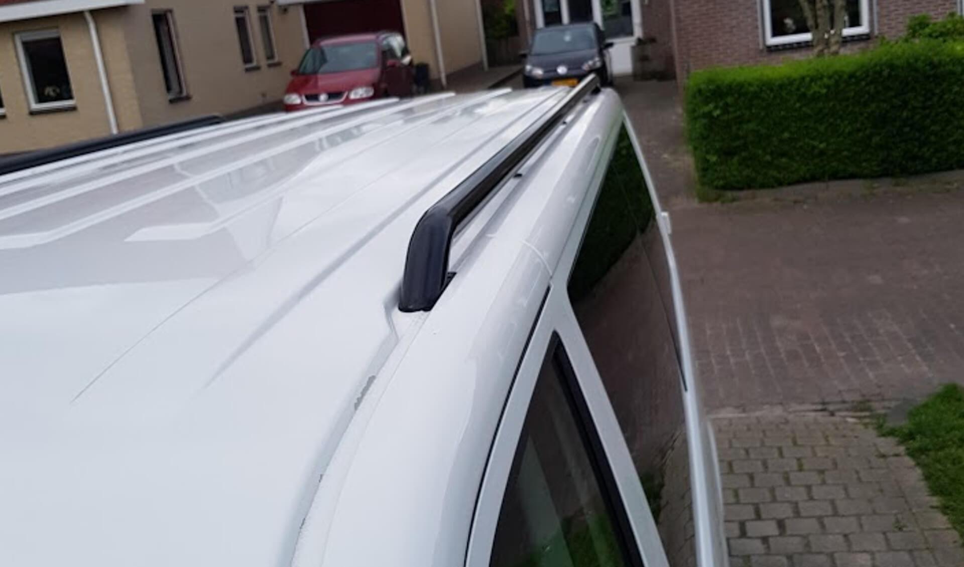 Black OE Style SUS201 Roof Rails for the Volkswagen Transporter T5 LWB -  - sold by Direct4x4